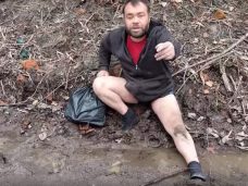заминировали тапок, разминировали тапок, заминированный тапок, фальшивка блядь, фальшивка мем, мужик в луже, что за видео с мужиком в луже, мем про покушение, самое страшное покушение, вор в законе мина, вор в законе тапок