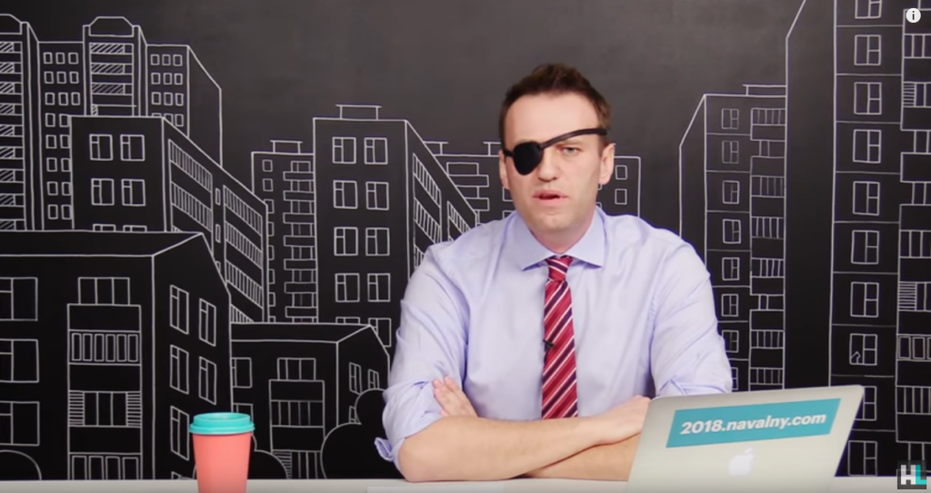 мемы навальный, навальный в повязке, навальный пират, одноглазый навальный, мемы с навальным, навальный после зеленки, фотожабы навальный,