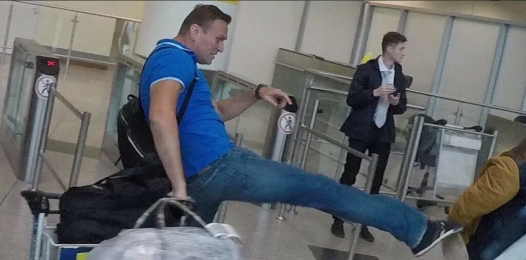 навальный и сардельки (3)