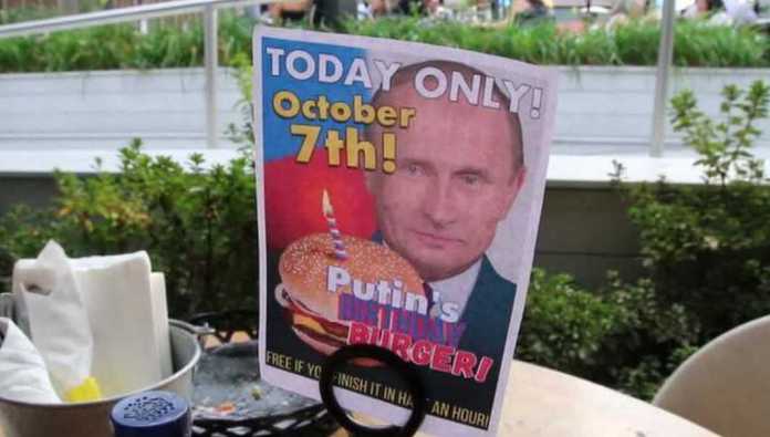 путинбургер навальный, путинбургер, бургер для путина, что такое путинбургер, путинбургер мем, путинбургер приколы, путинбургер шутки, путинбургер сюжет russia today, путинбургер сюжет раша тудей, rt фейки, rt путинбургер, путинбургер фейк