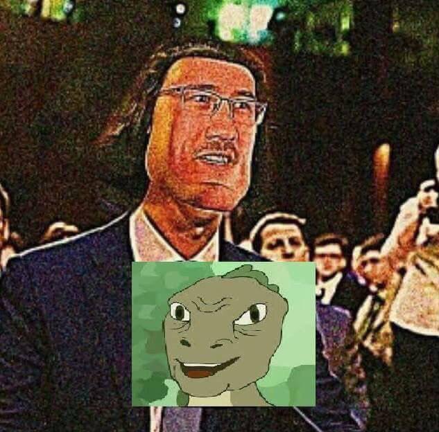 E мем E мем