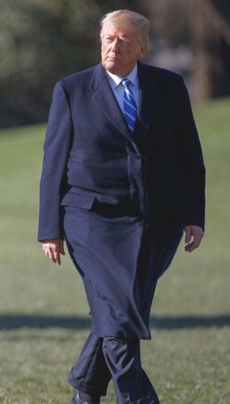 Толстый Трамп в пальто Толстый Трамп в пальто
