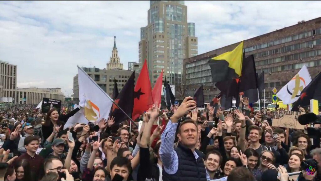 навальный на митинге телеграм