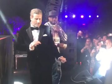 Траволта станцевал с 50 Cent