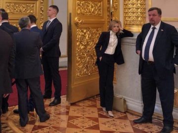 Скучающая Поклонская