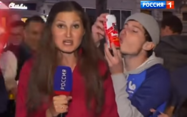 Француз целует пиво