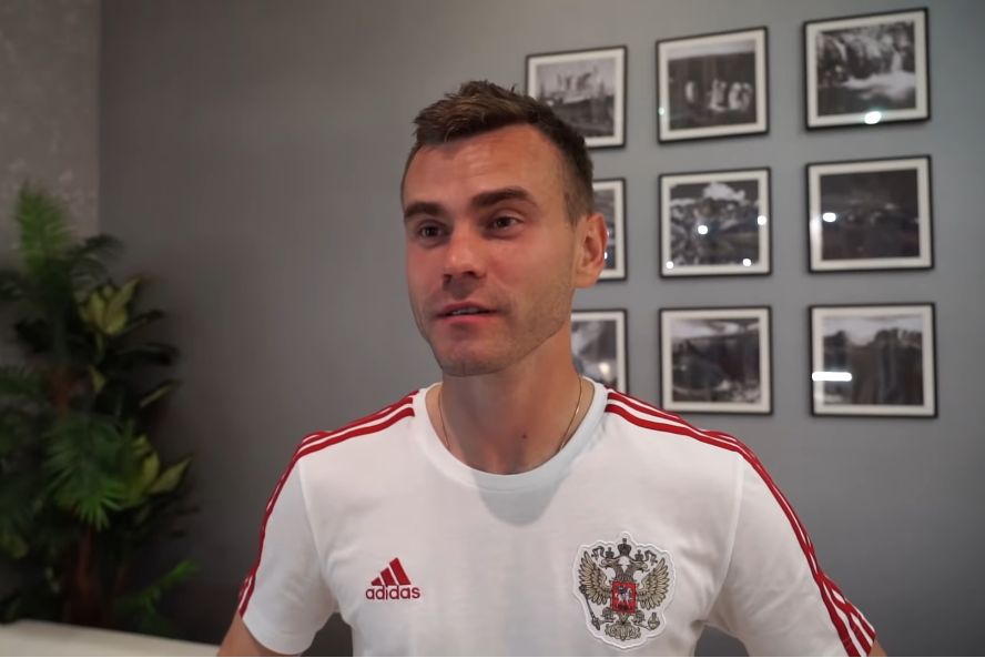 Акинфеев не любит мемы