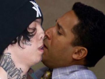 Lil Xan целует Noah Cyrus
