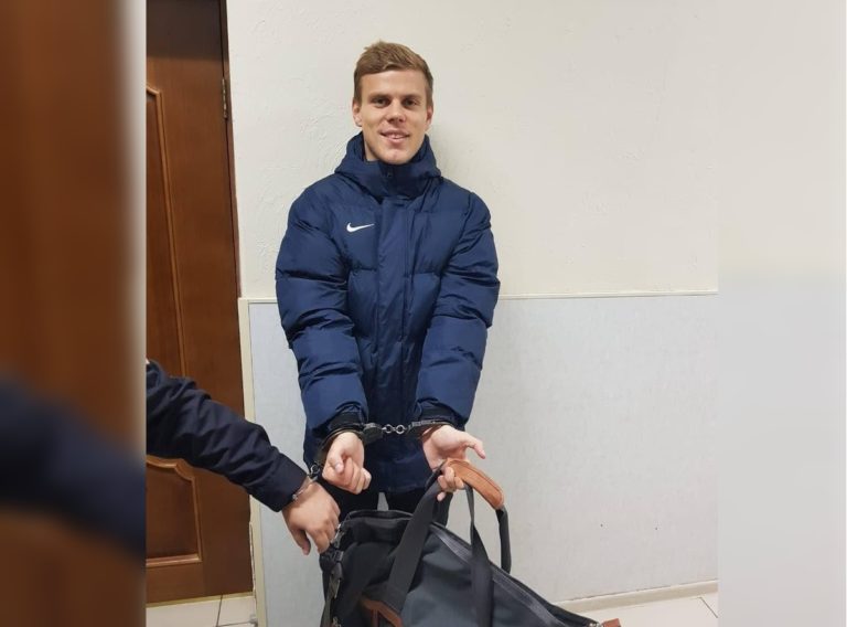 В интернете шутят про дело Кокорина и Мамаева