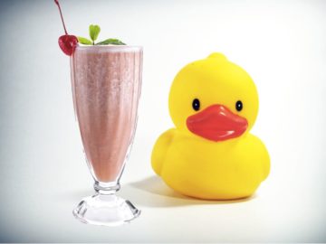 Резиновая Milkshake Duck