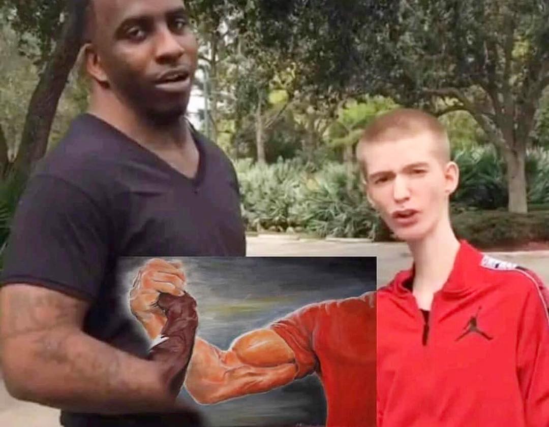 Парень с широкой шеей