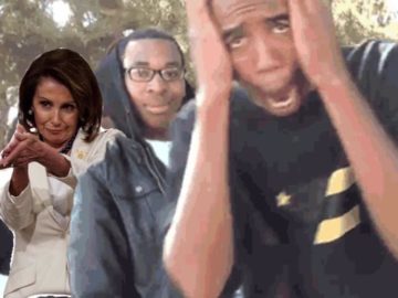 Пелоси хлопает Трампу