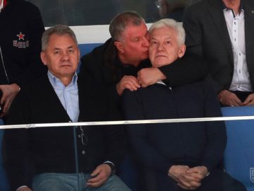 Сечин целует Тимченко
