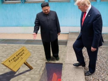 Трамп на границе КНДР