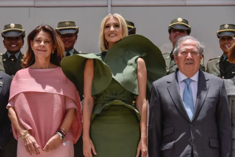 Иванка Трамп в нелепом платье