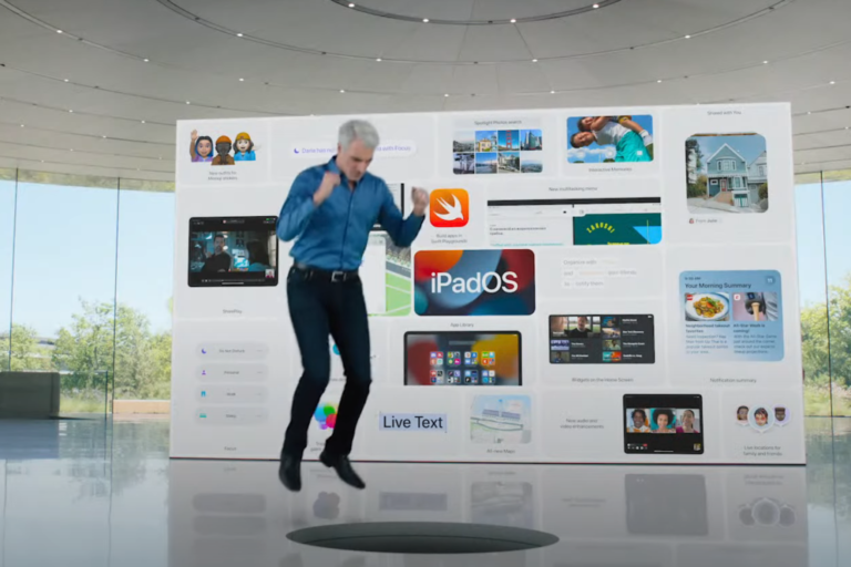Вице-президент Apple прыгнул в дыру