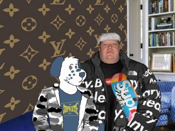 Мужик с батоном и собакой