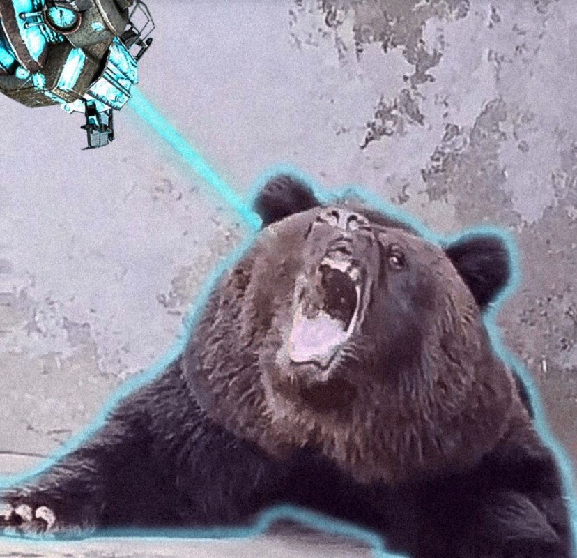 Медведь пьет Фанту