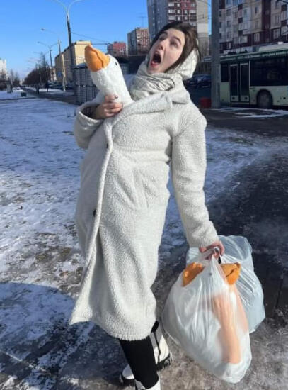 Гусь обнимусь