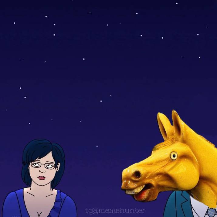 Желтый конь на карусели
